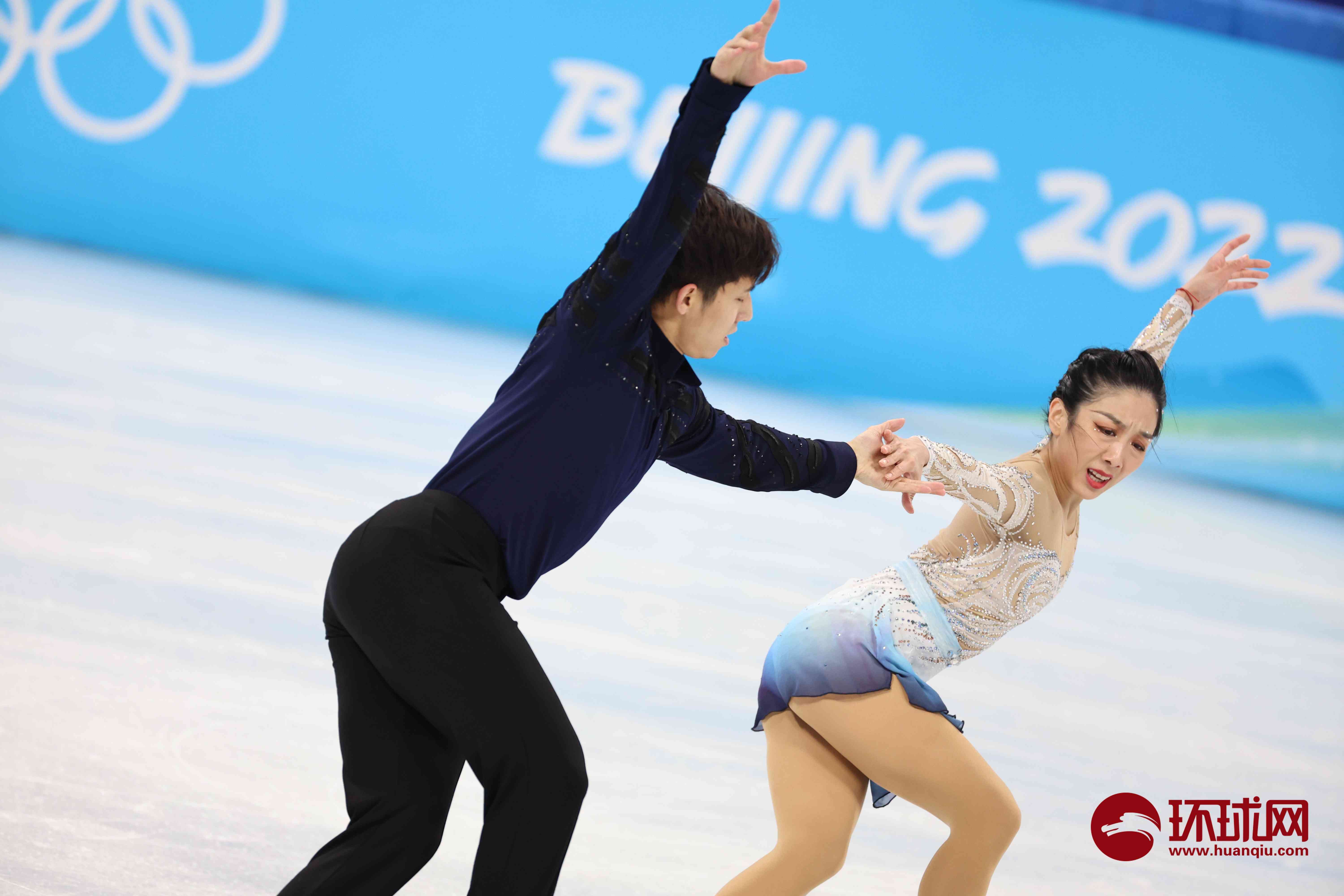 星空体育官网科维托娃重返赛场，重返赛场首场状态出色，中国队观众沸腾！