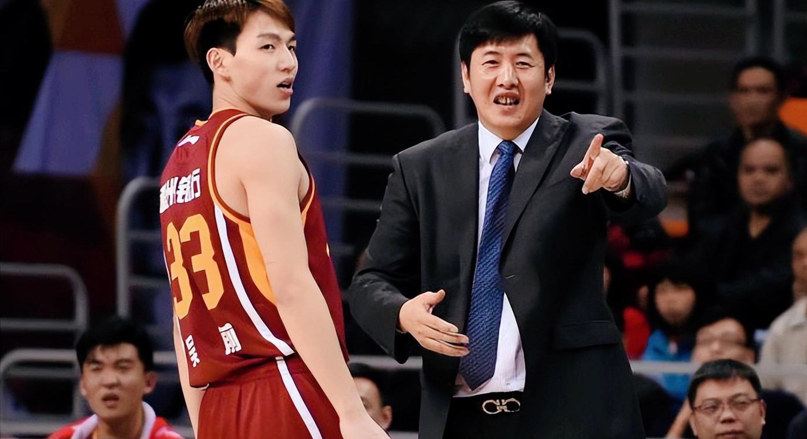 星空体育官方入口浙江稠州训练开放日；赛后调整名单引欢呼；NBA常规赛在即；资深球员宣示担当的简单介绍