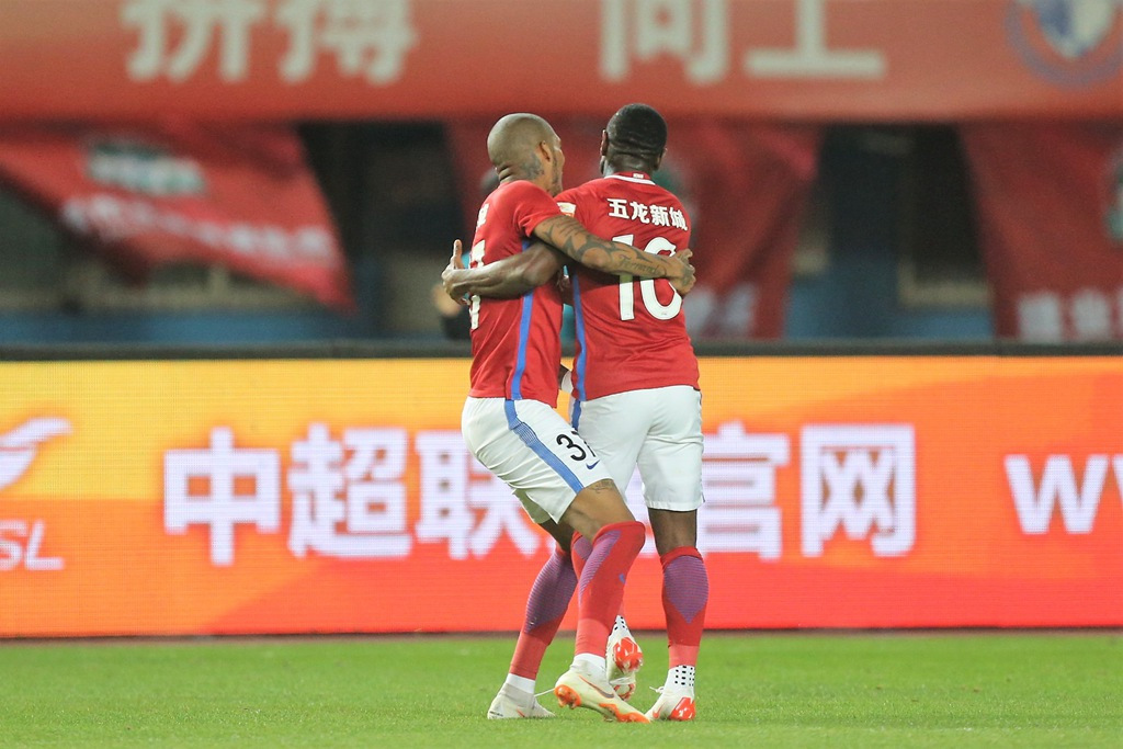 星空体育官方入口包含洛杉矶快船迎中超关键赛，今晚迎来里程碑，话题不断，轮换策略成焦点的词条